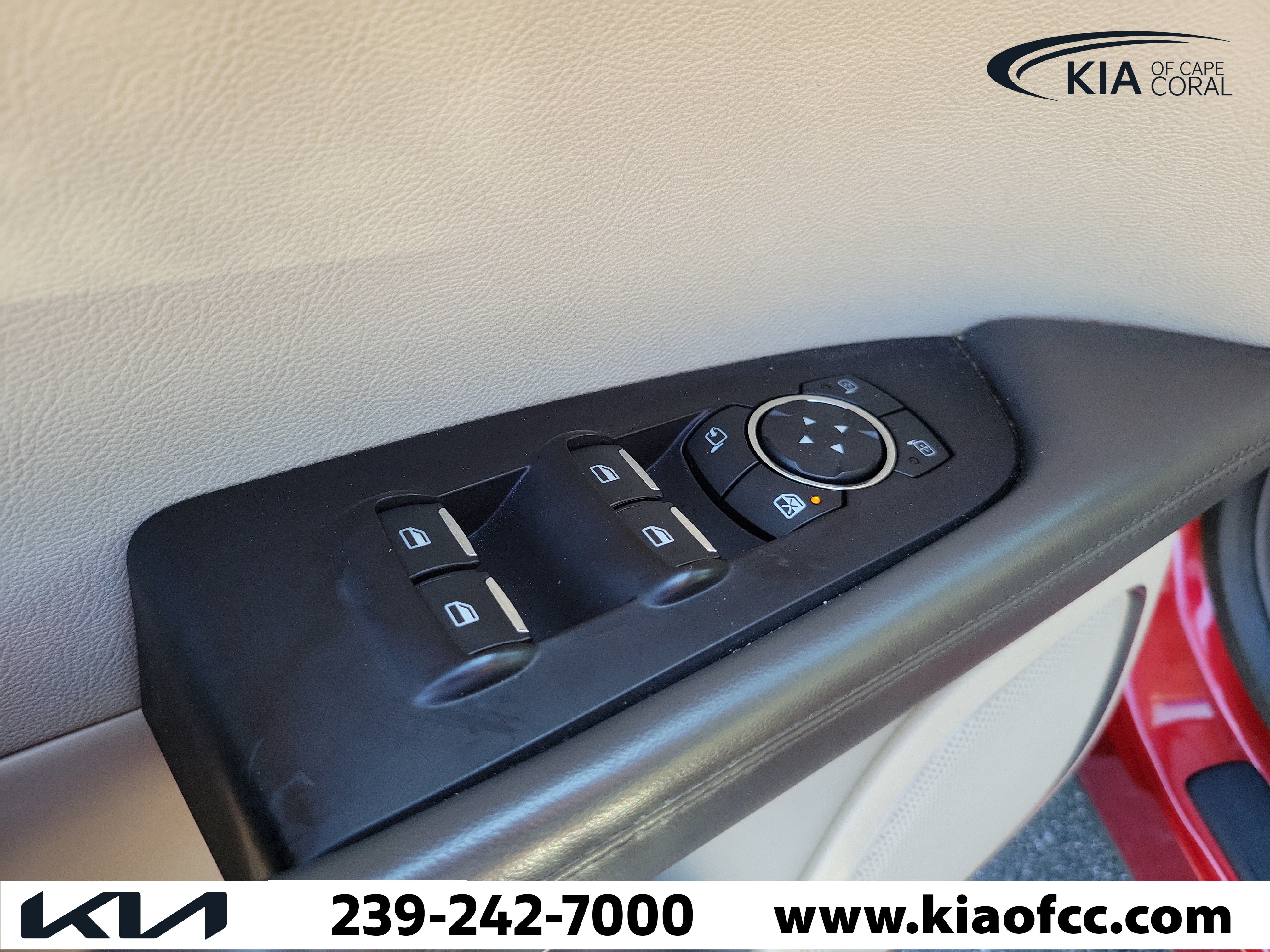 Used 2018 Lincoln MKX Select w/ Select Plus Package FWD image 23