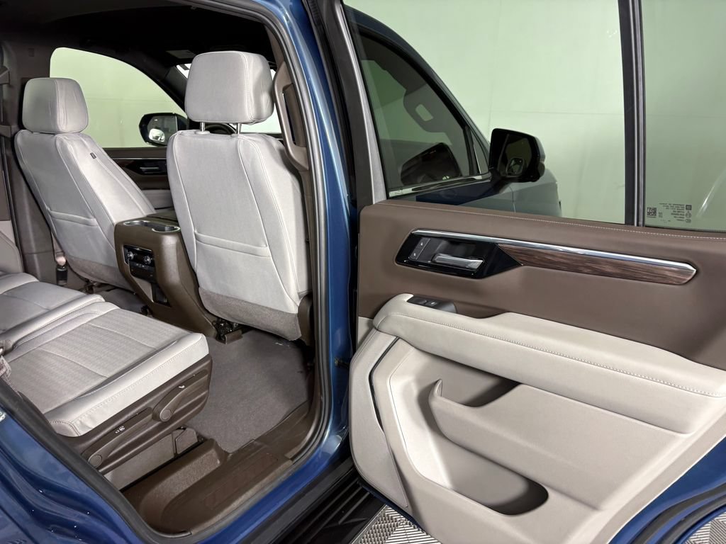 Used 2025 Chevrolet Tahoe LS RWD image 34