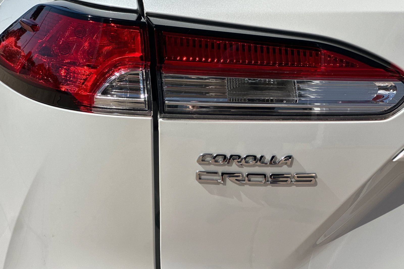 Used 2025 Toyota Corolla Cross L FWD image 32