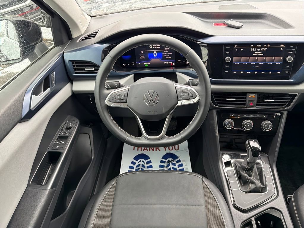 Used 2023 Volkswagen Taos SE w/ Black Wheel Package image 16