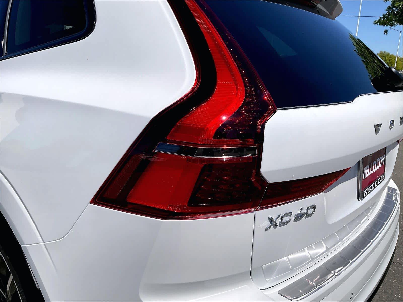 New 2027 Volvo XC60 B5 Ultra AWD/4WD image 24