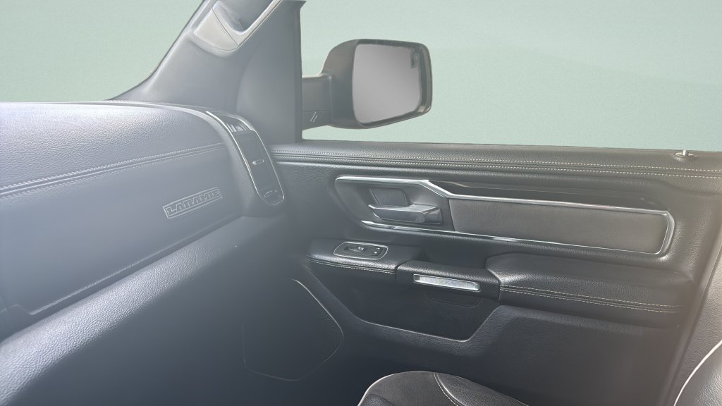 Used 2021 RAM 1500 Laramie w/ Sport Appearance Package AWD/4WD image 30