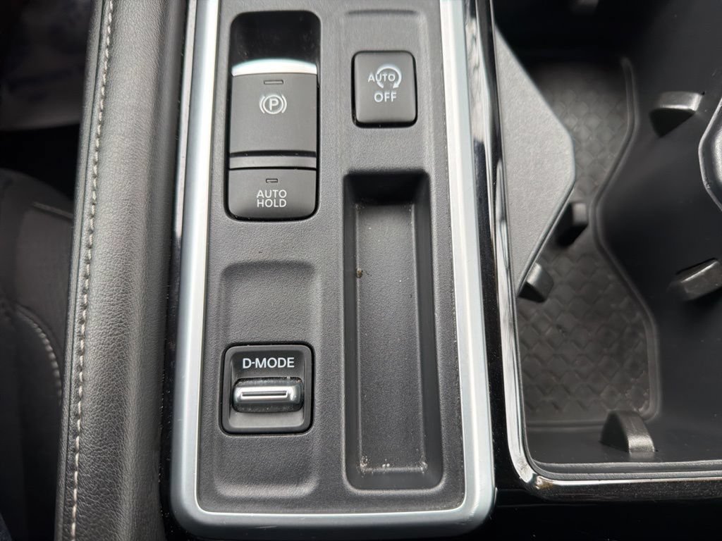 Used 2024 Nissan Pathfinder SV FWD image 23