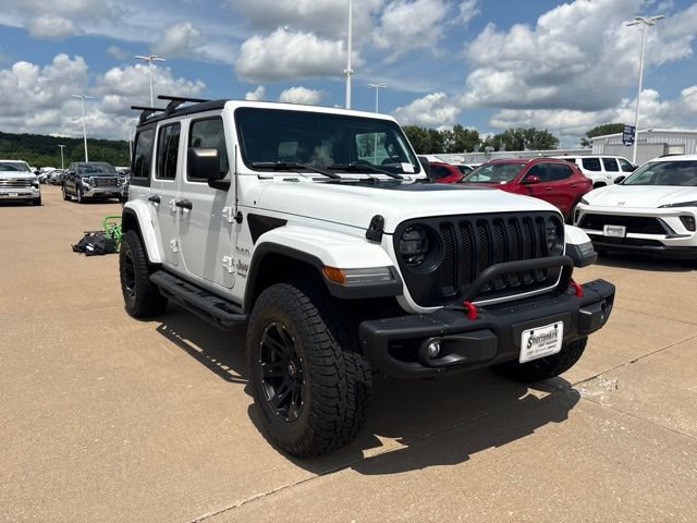 Used 2018 Jeep Wrangler Unlimited Sahara w/ LED Lighting Group AWD/4WD image 1