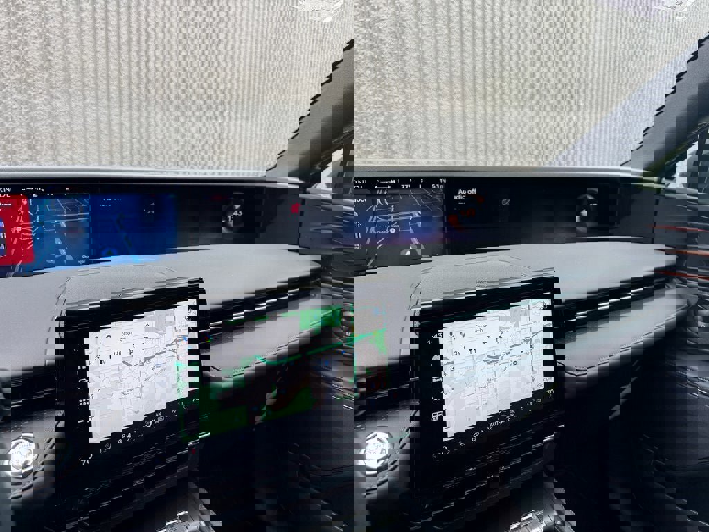 New 2025 Lincoln Nautilus Premier w/ Equipment Group 102A image 30