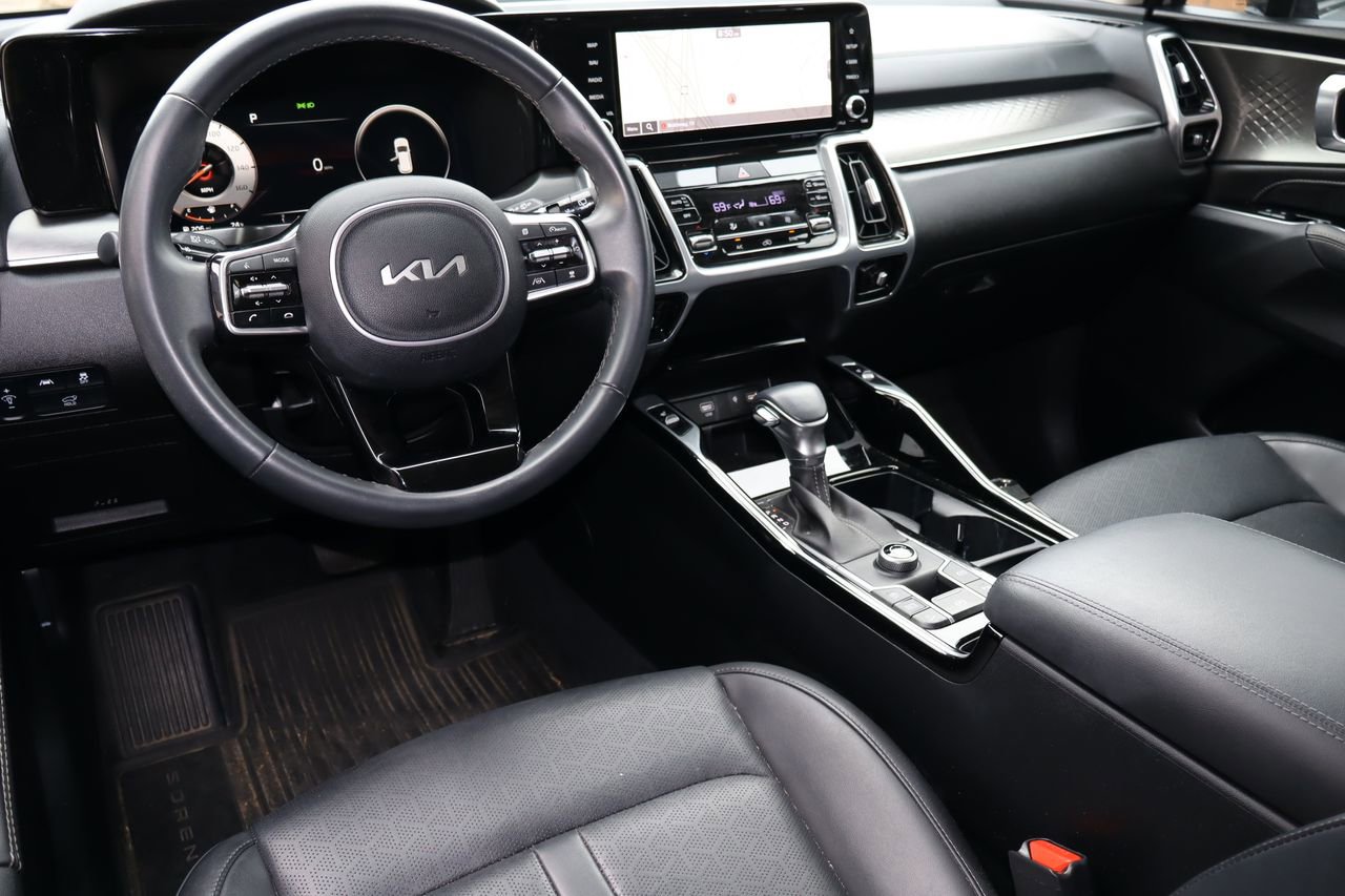 Used 2023 Kia Sorento SX FWD image 5