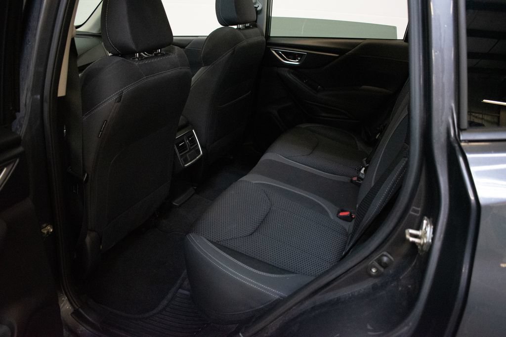 Used 2020 Subaru Forester Premium AWD/4WD image 23
