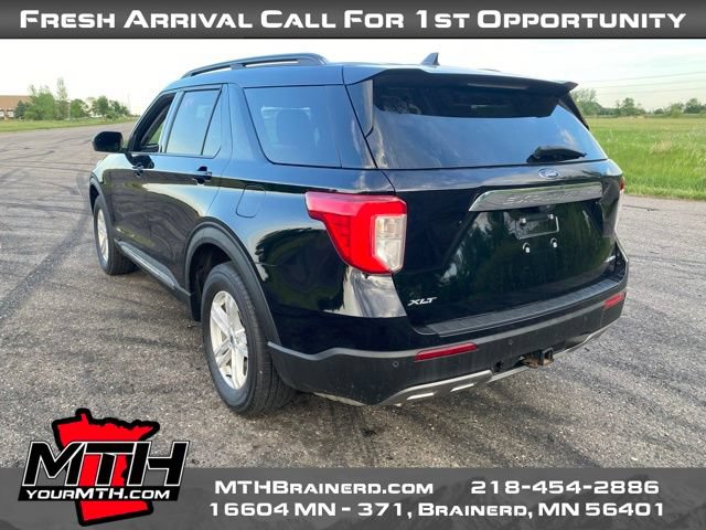 Used 2022 Ford Explorer XLT w/ Equipment Group 202A AWD/4WD image 6