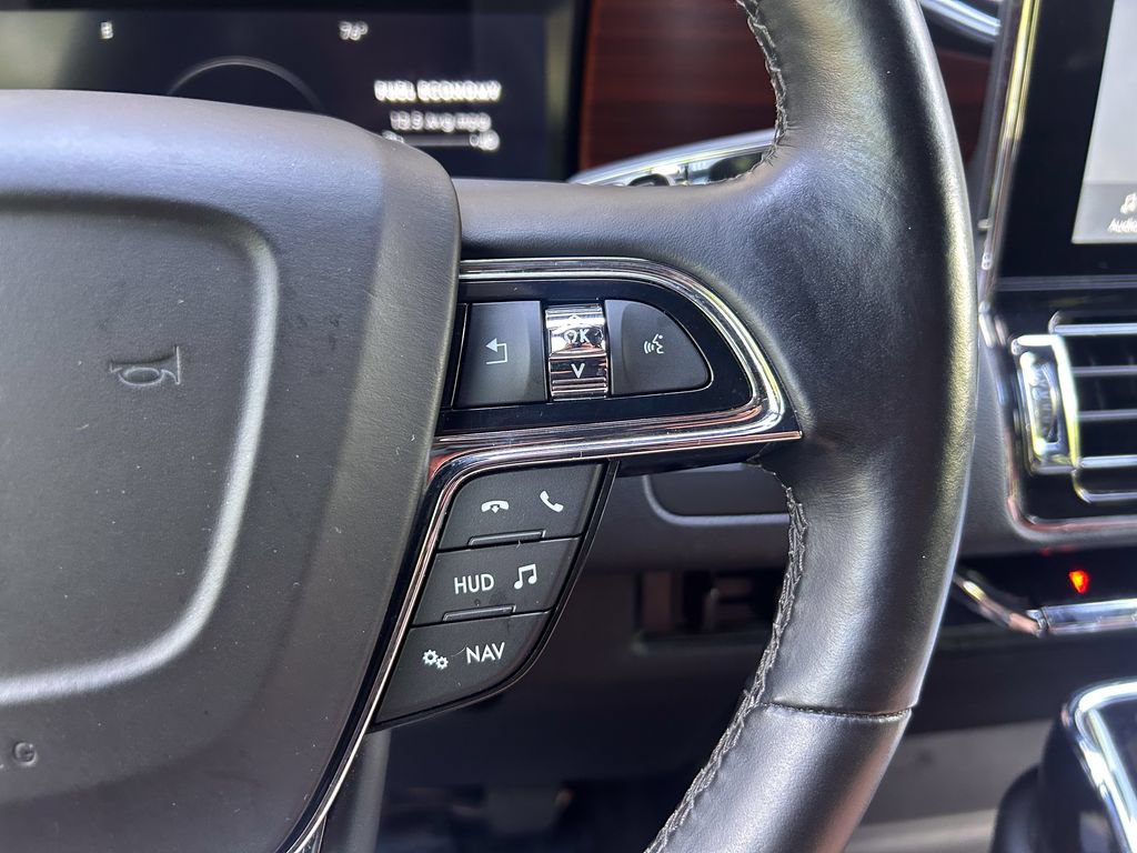 Used 2021 Lincoln Navigator L Reserve AWD/4WD image 36