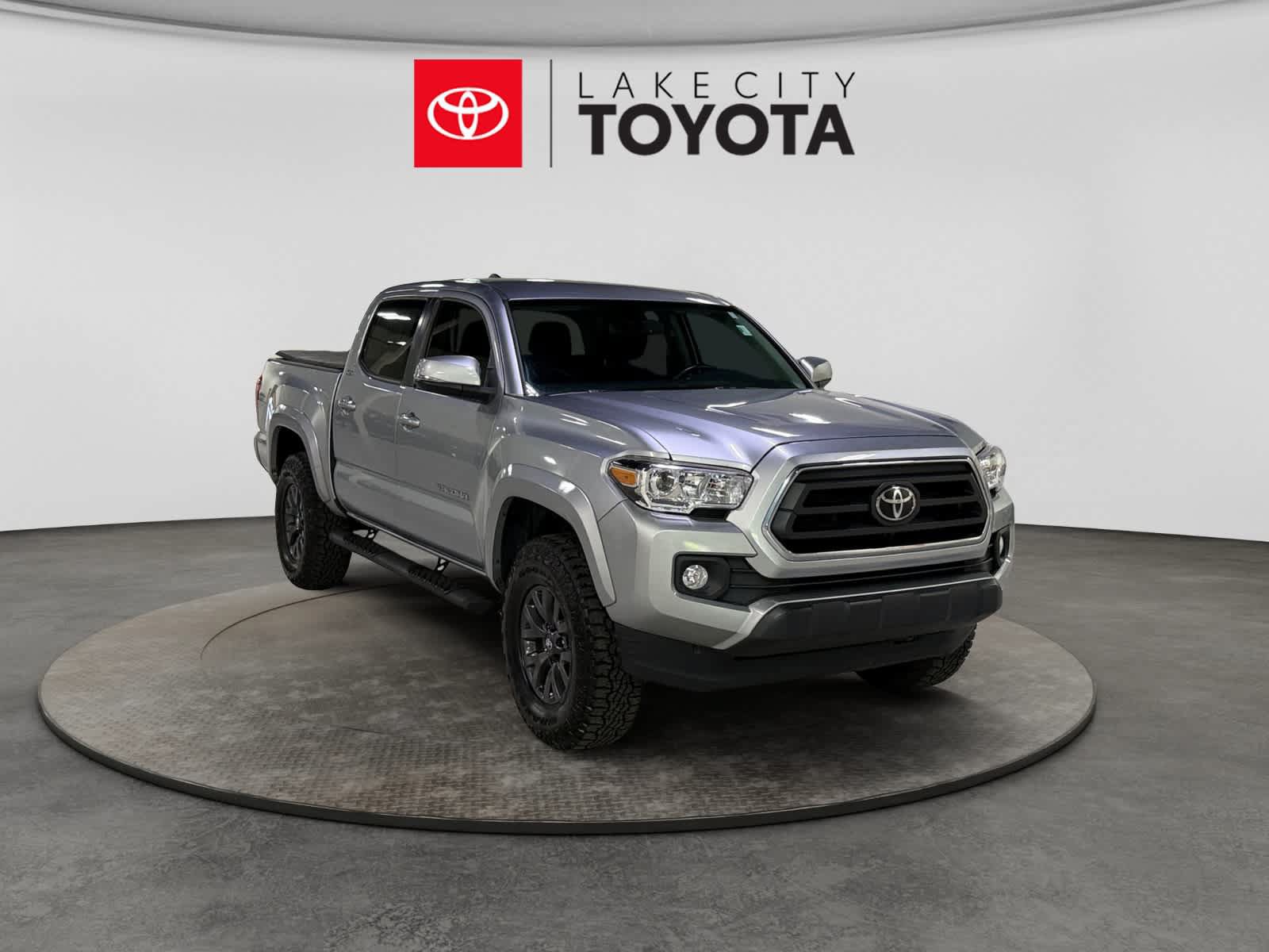 Used 2023 Toyota Tacoma SR5 AWD/4WD image 13