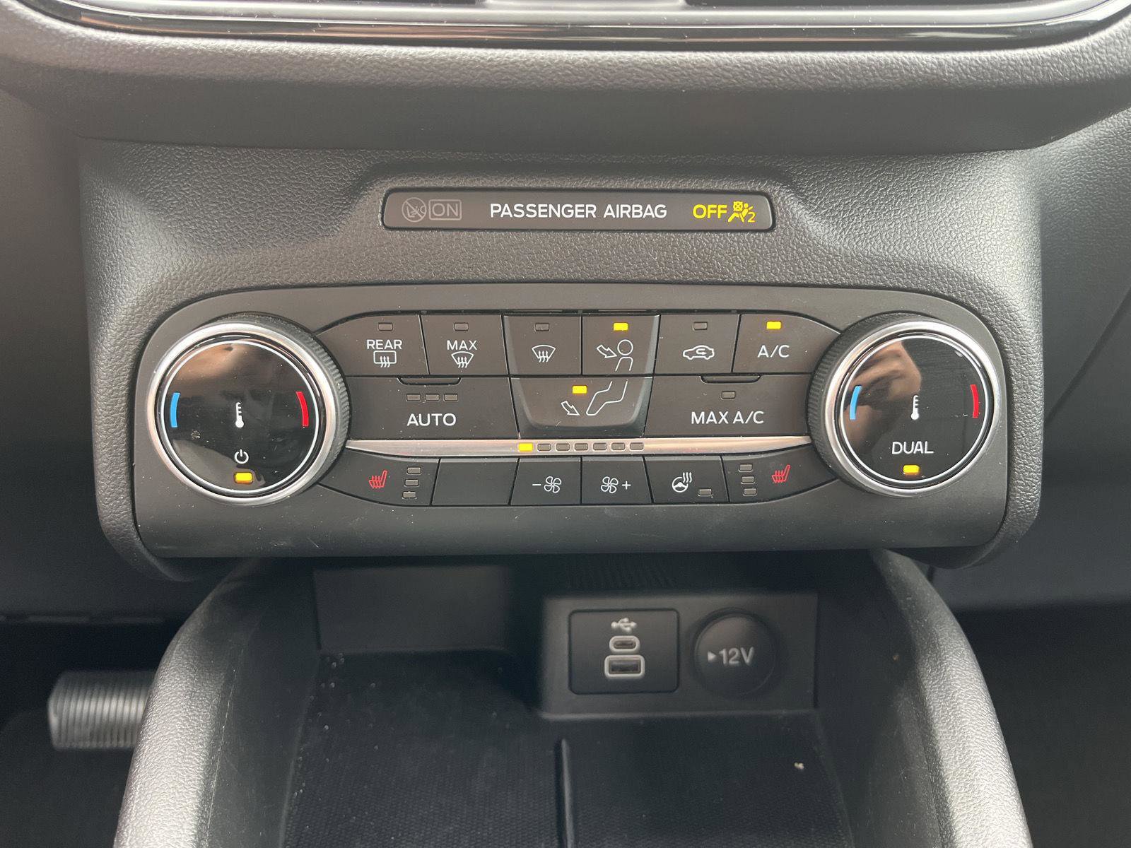 Used 2025 Ford Escape ST-Line Select image 18