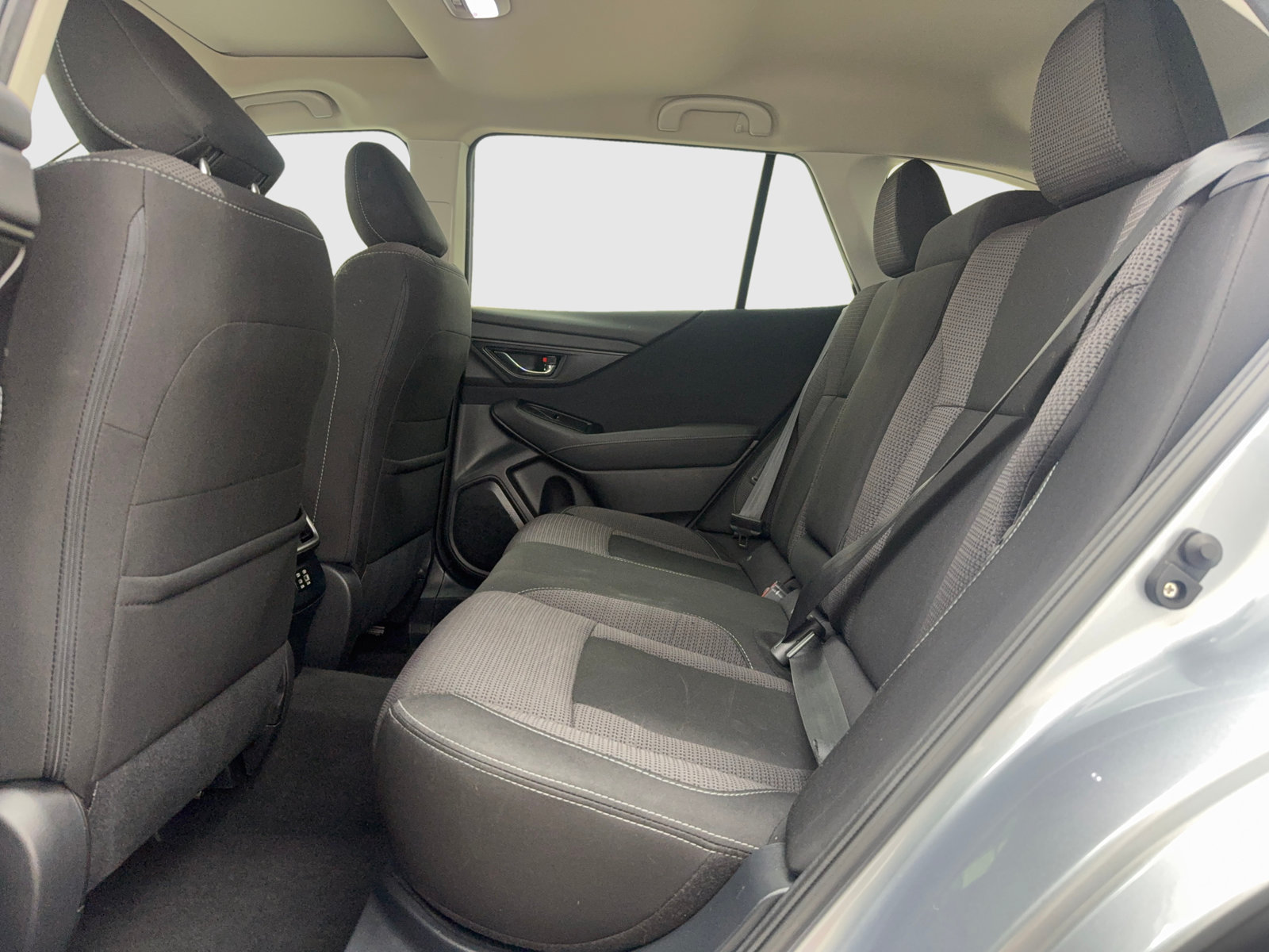 Used 2023 Subaru Outback Premium AWD/4WD image 38