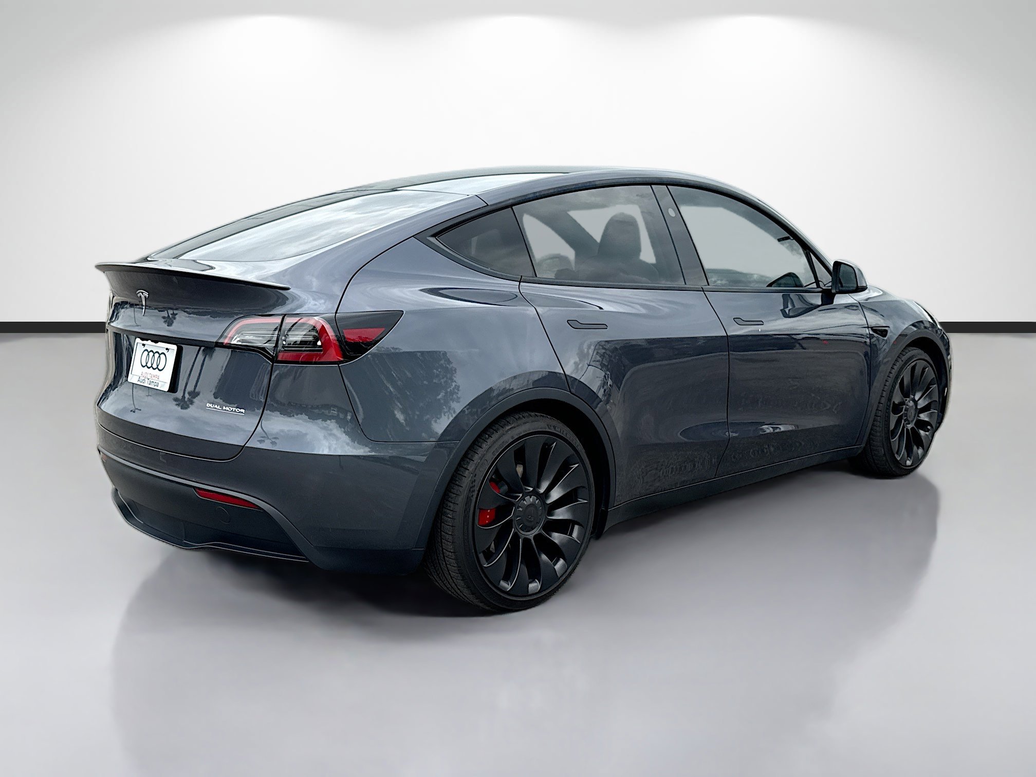 Used 2023 Tesla Model Y Performance AWD/4WD image 3