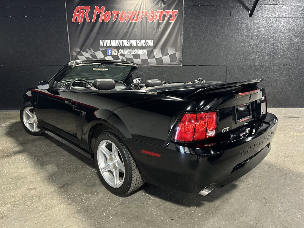Used 2000 Ford Mustang GT RWD image 3