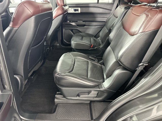 Used 2020 Ford Explorer Platinum w/ Premium Technology Package AWD/4WD image 22