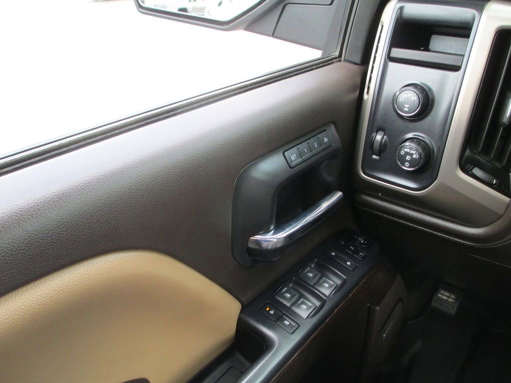 Used 2018 GMC Sierra 1500 Denali AWD/4WD image 29