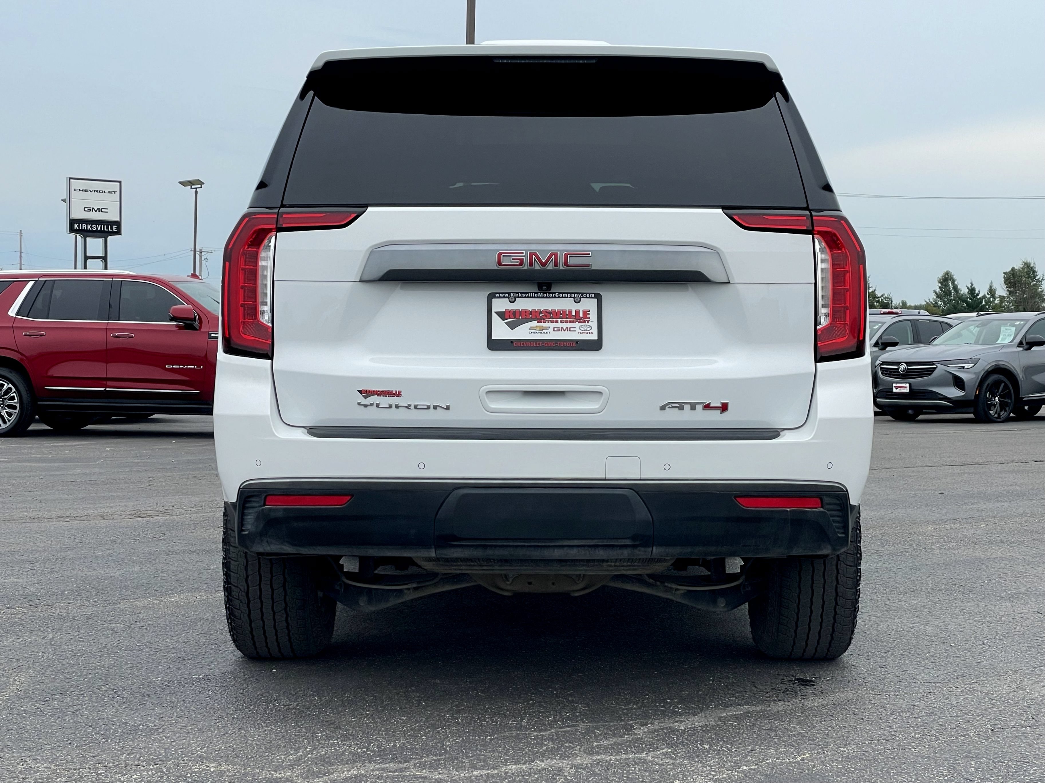 Certified 2024 GMC Yukon AT4 w/ Technology Package AWD/4WD image 5