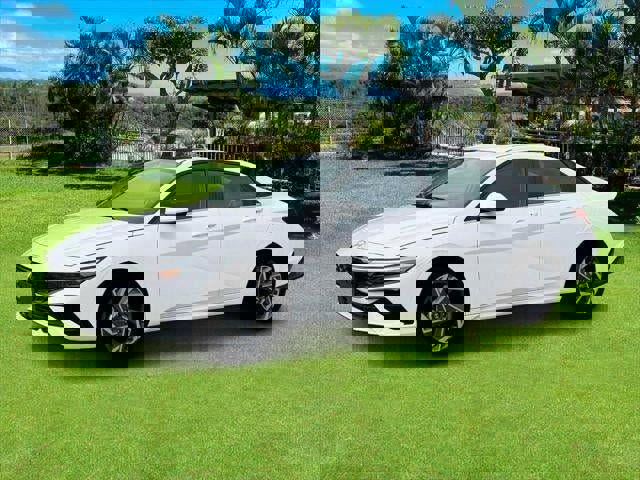 New 2025 Hyundai Elantra SEL image 20