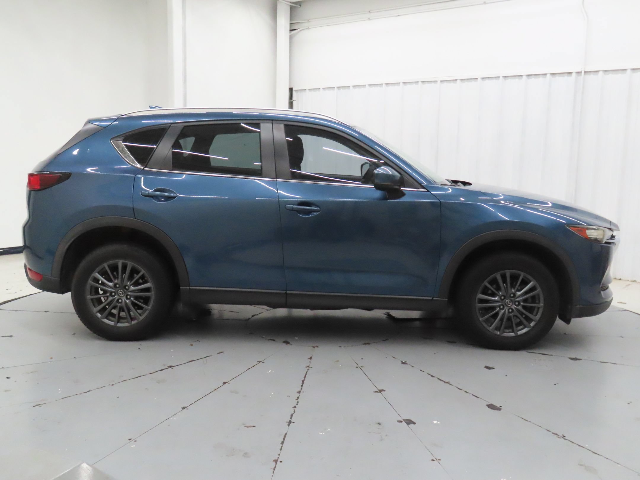 Used 2019 MAZDA CX-5 Sport w/ I-ACTIVSENSE Package FWD image 2