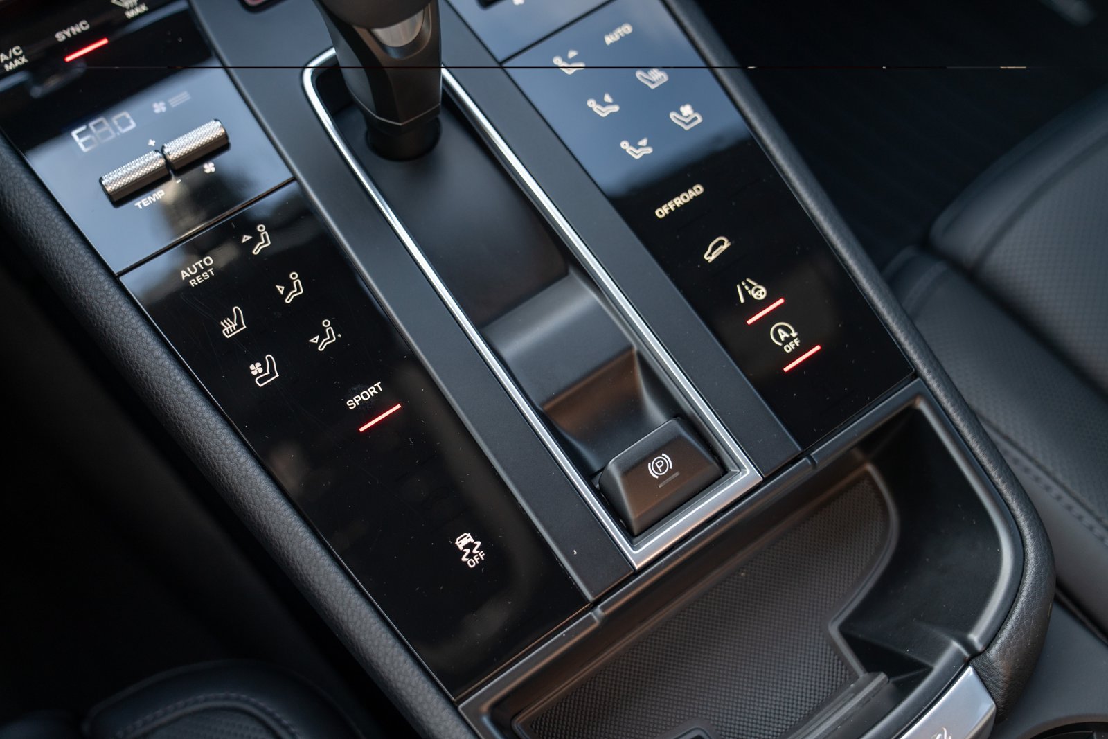 Certified 2026 Porsche Macan AWD/4WD image 20