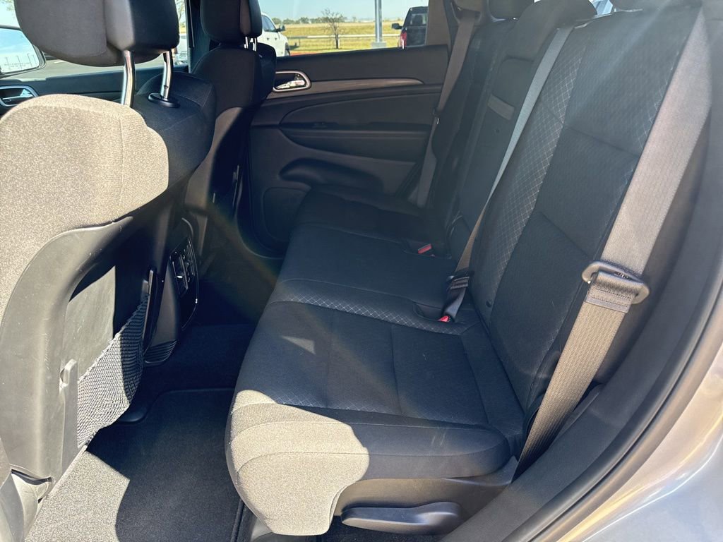 Used 2021 Jeep Grand Cherokee Laredo AWD/4WD image 27