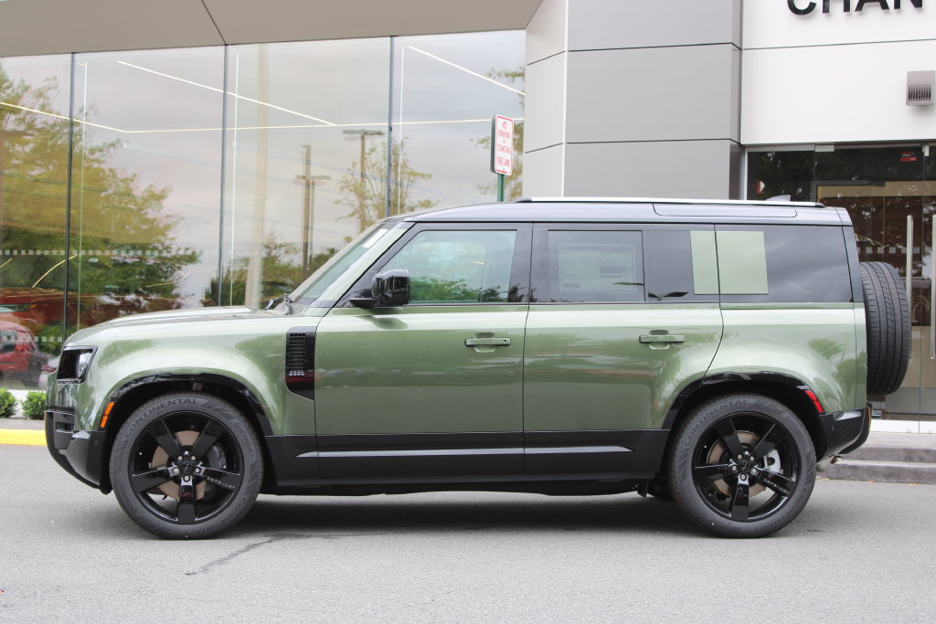 New 2026 Land Rover Defender 110 X-Dynamic SE AWD/4WD image 6