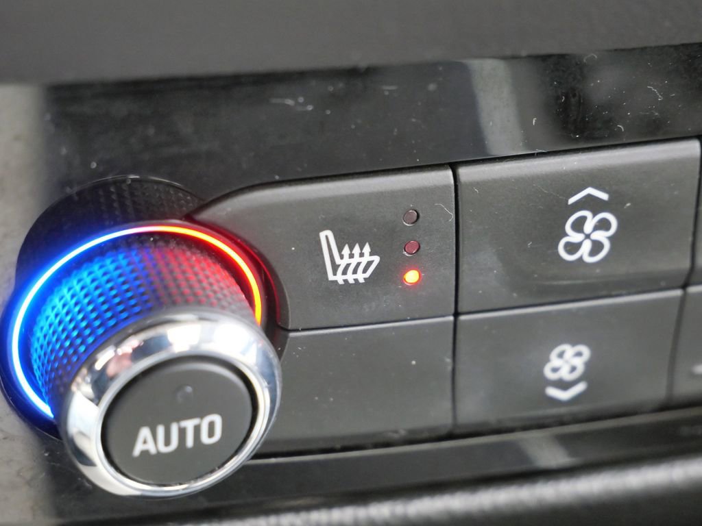 Used 2021 Buick Enclave Essence w/ Sun And Navigation Package image 47