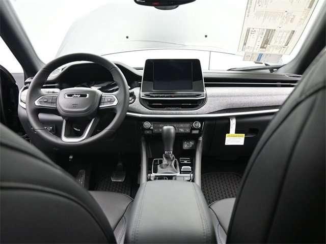 New 2025 Jeep Compass Latitude w/ Sun & Sound Group image 24