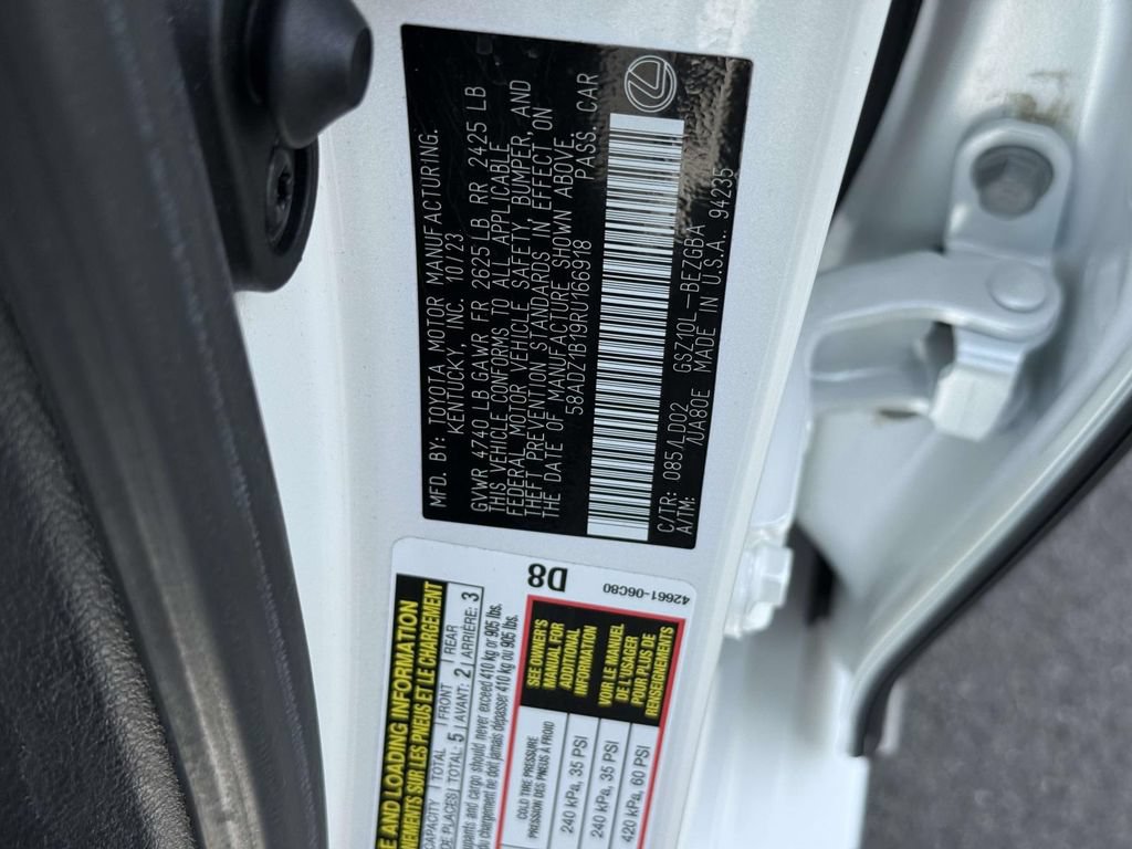 Used 2024 Lexus ES 350 w/ Premium Package FWD image 30