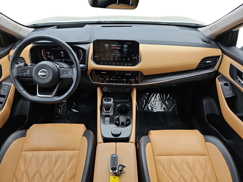 Used 2023 Nissan Rogue Platinum w/ Platinum Premium Package image 12