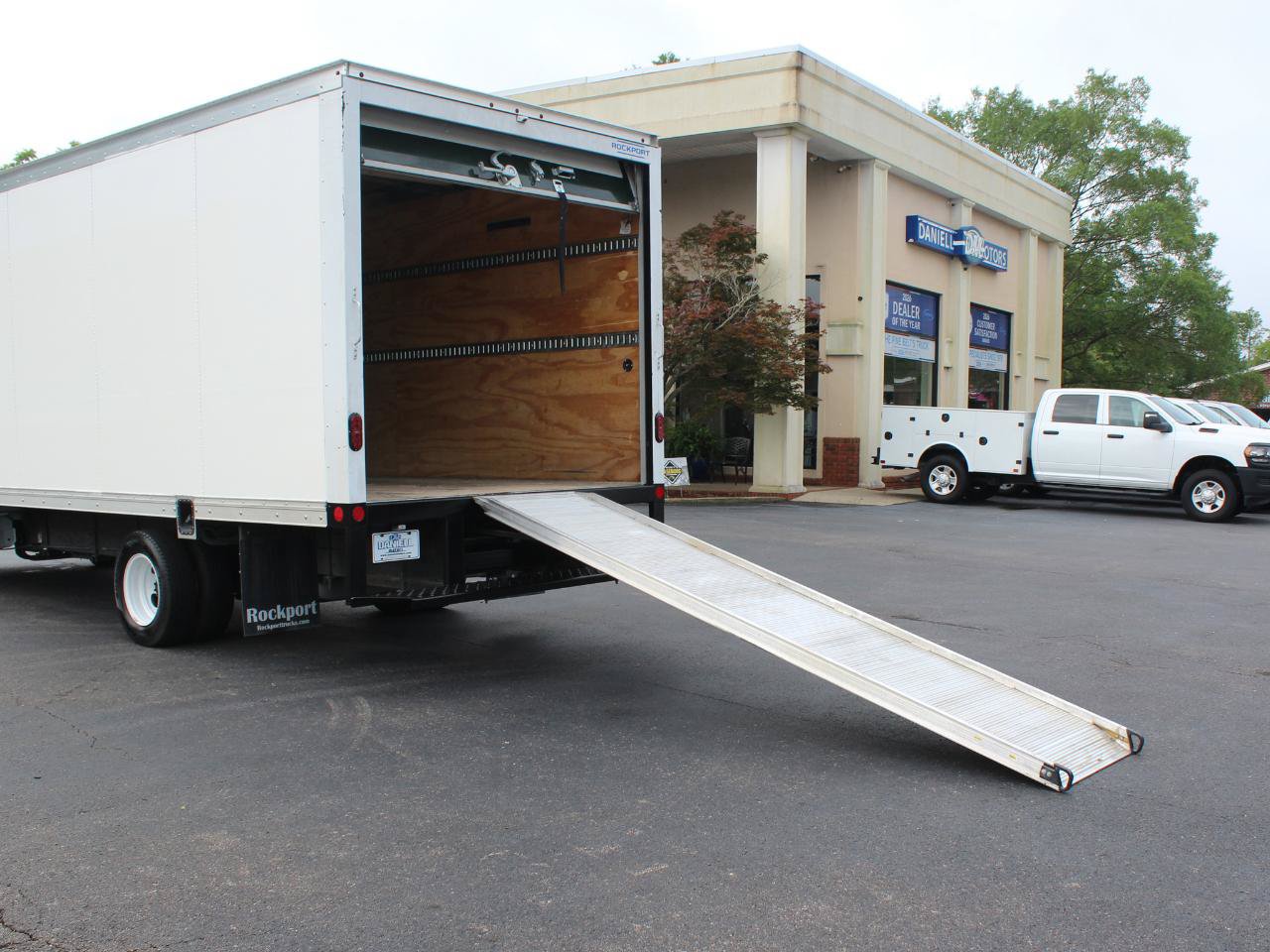 Used 2026 Ford E-350 and Econoline 350 Super Duty w/ Power Equipment Group RWD image 19