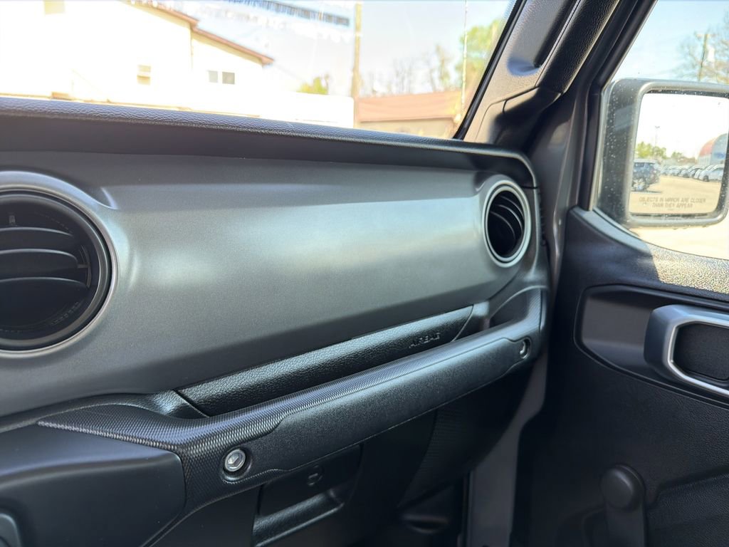 Used 2023 Jeep Gladiator Sport image 23