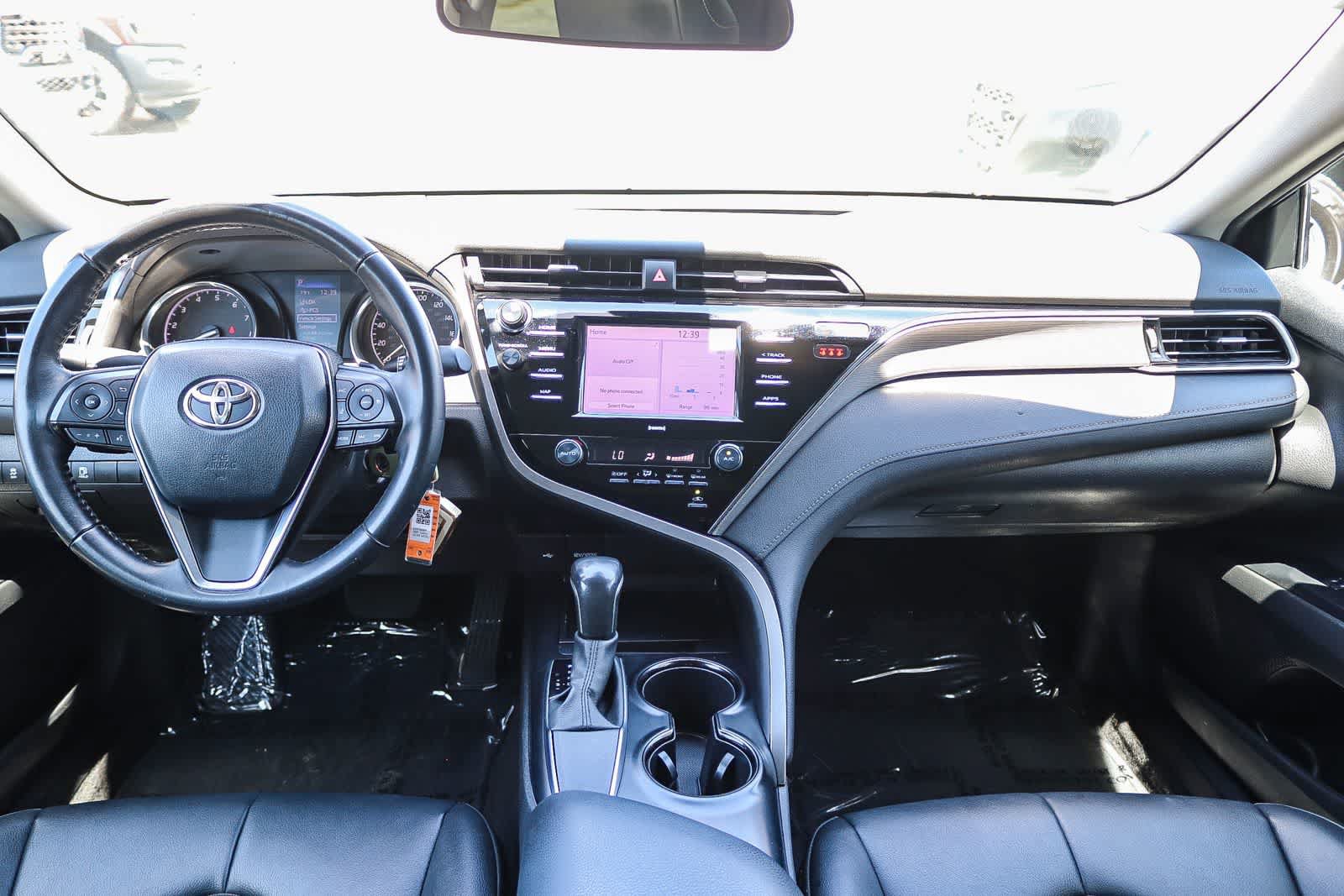 Used 2020 Toyota Camry SE FWD image 12