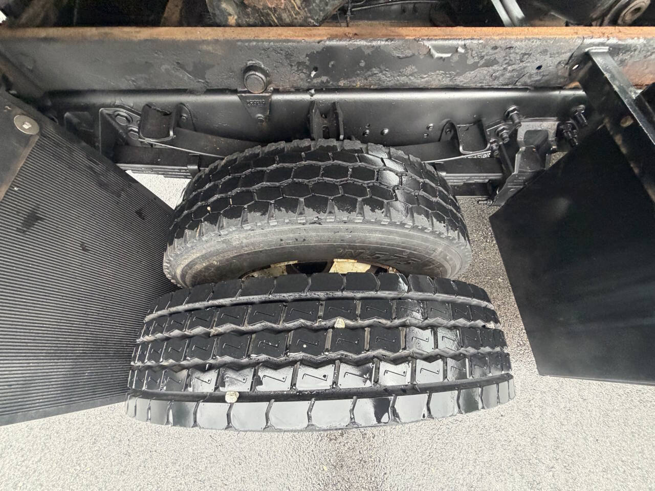 Used 2017 Ford F650 2WD SuperCab Super Duty image 59