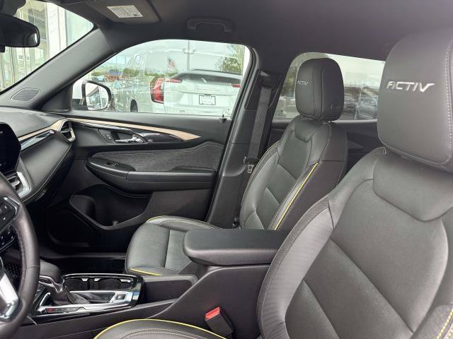 Used 2025 Chevrolet TrailBlazer ACTIV w/ Driver Confidence Package AWD/4WD image 9