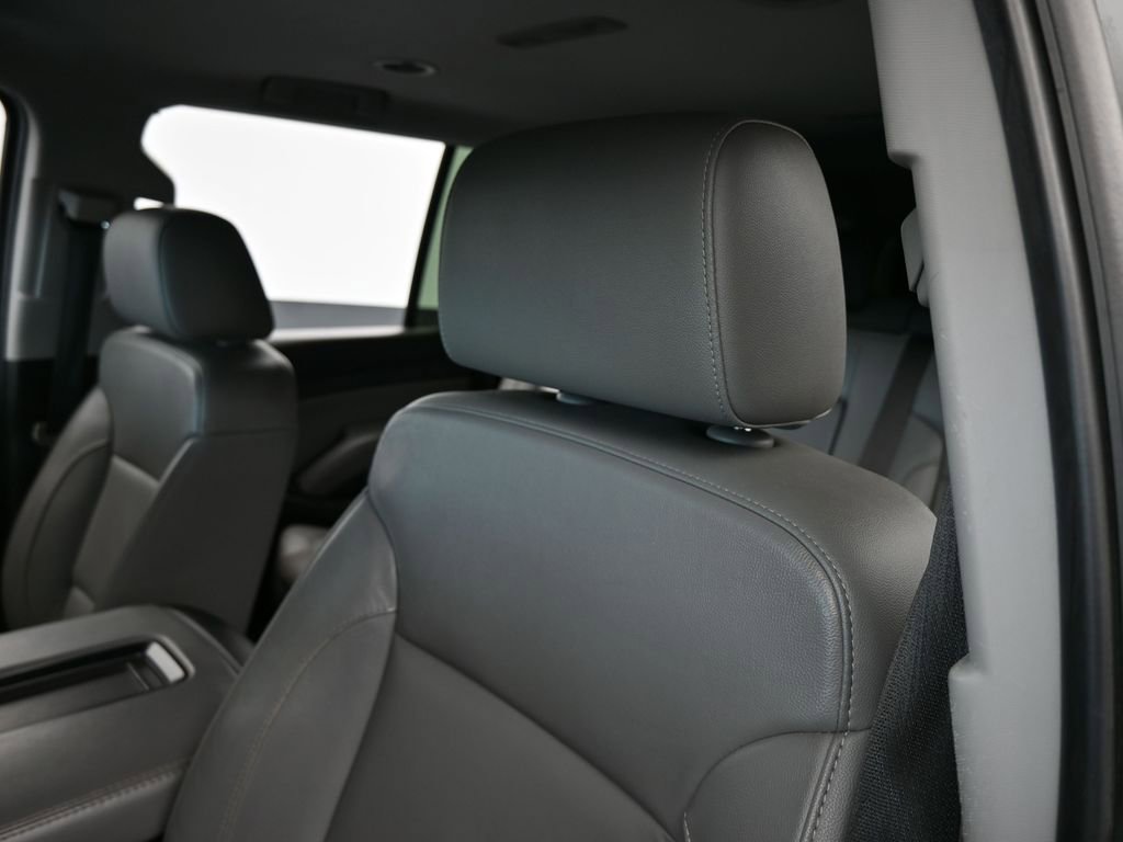 Used 2020 Chevrolet Suburban LT image 16