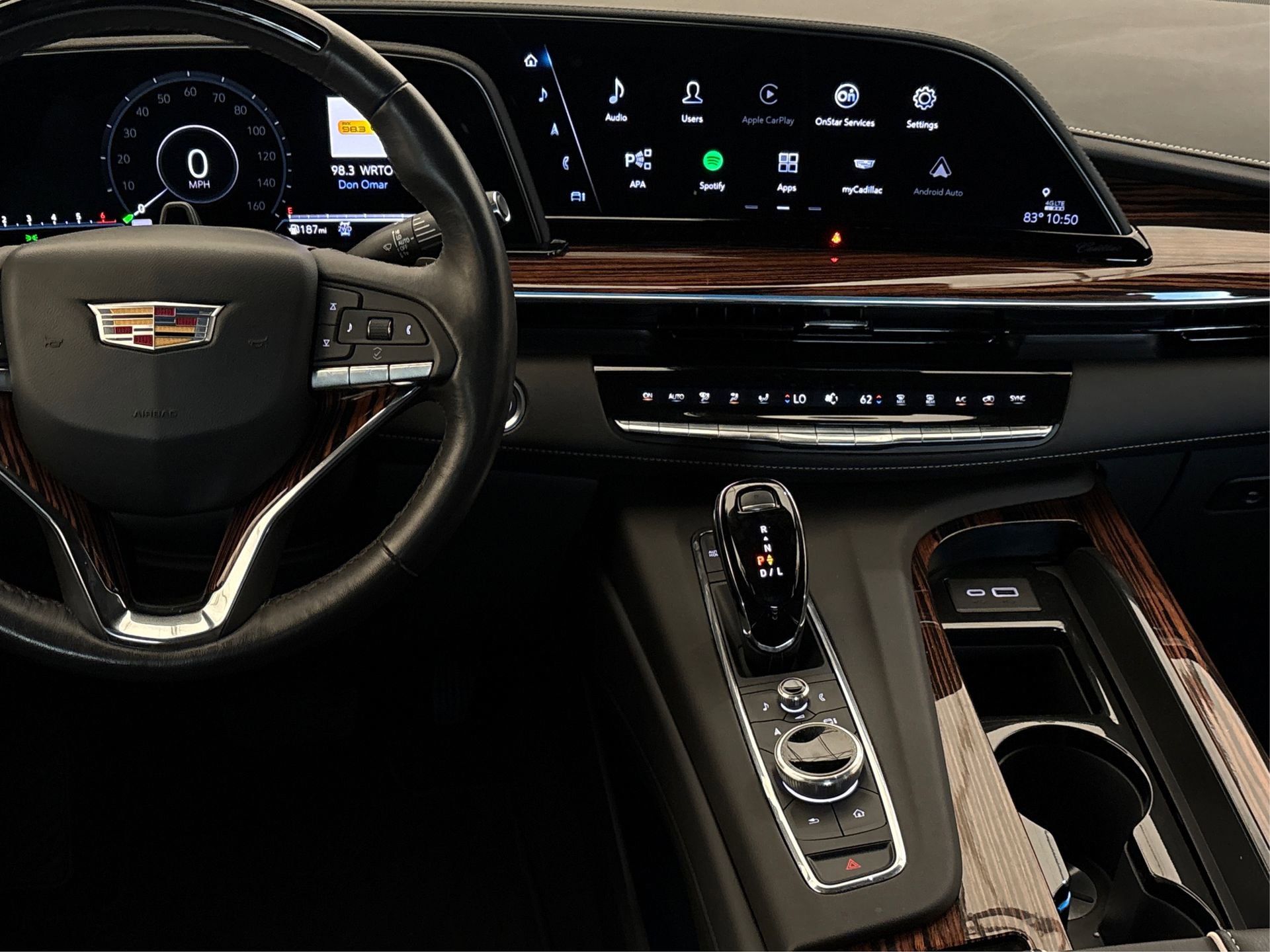 Used 2024 Cadillac Escalade Premium Luxury image 18