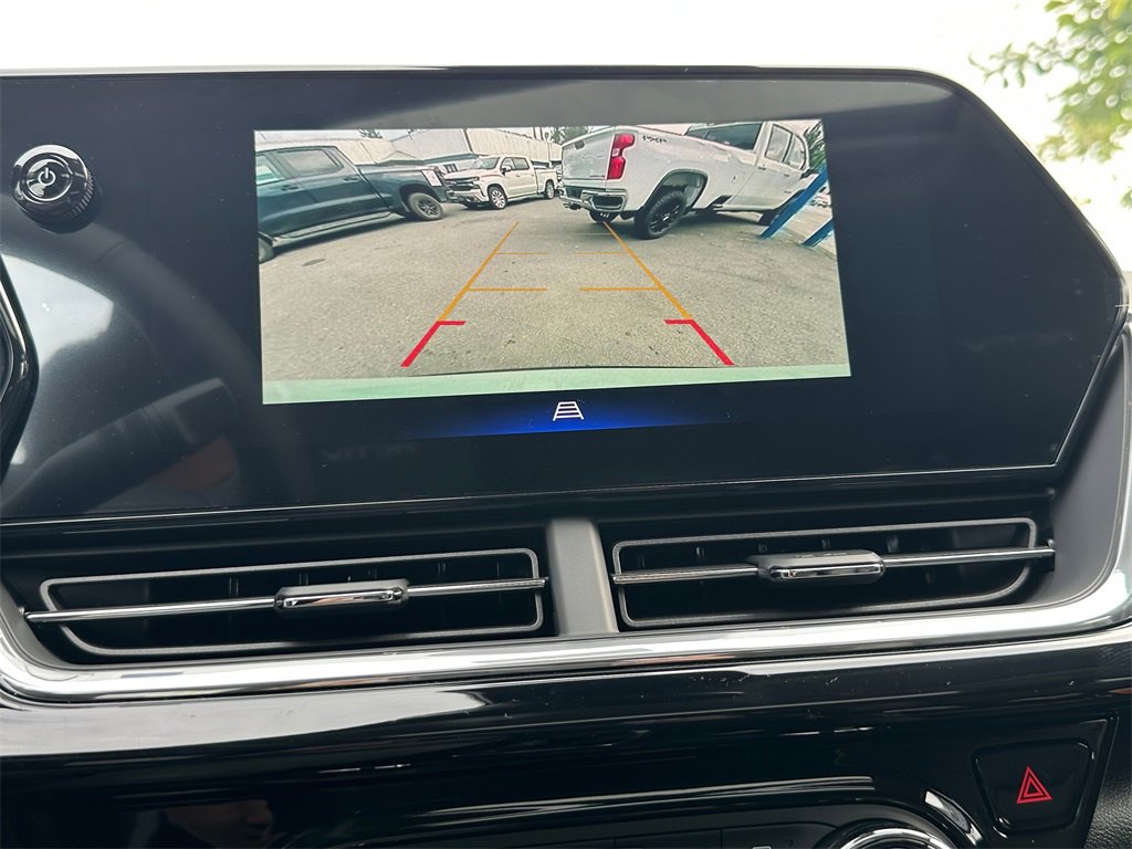 New 2025 Chevrolet Trax ACTIV w/ Sunroof Package image 27