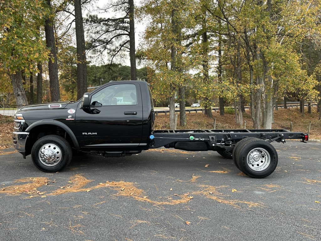 New 2026 RAM 3500 Big Horn AWD/4WD image 6