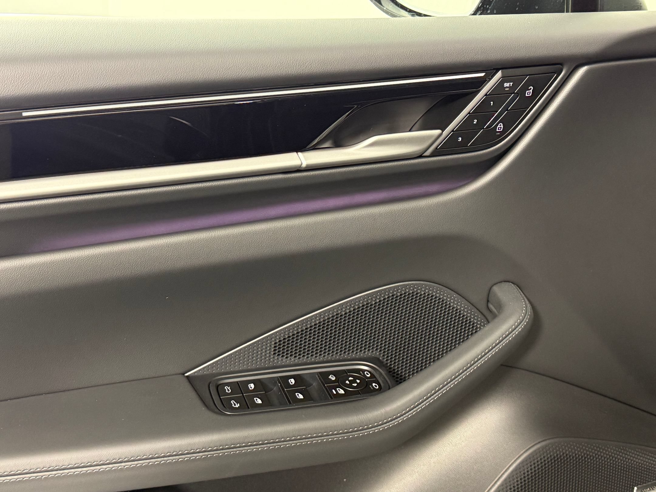 Certified 2026 Porsche Macan Electric RWD image 15