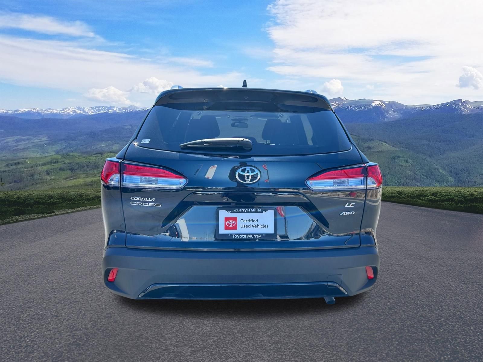 Certified 2025 Toyota Corolla Cross LE image 4