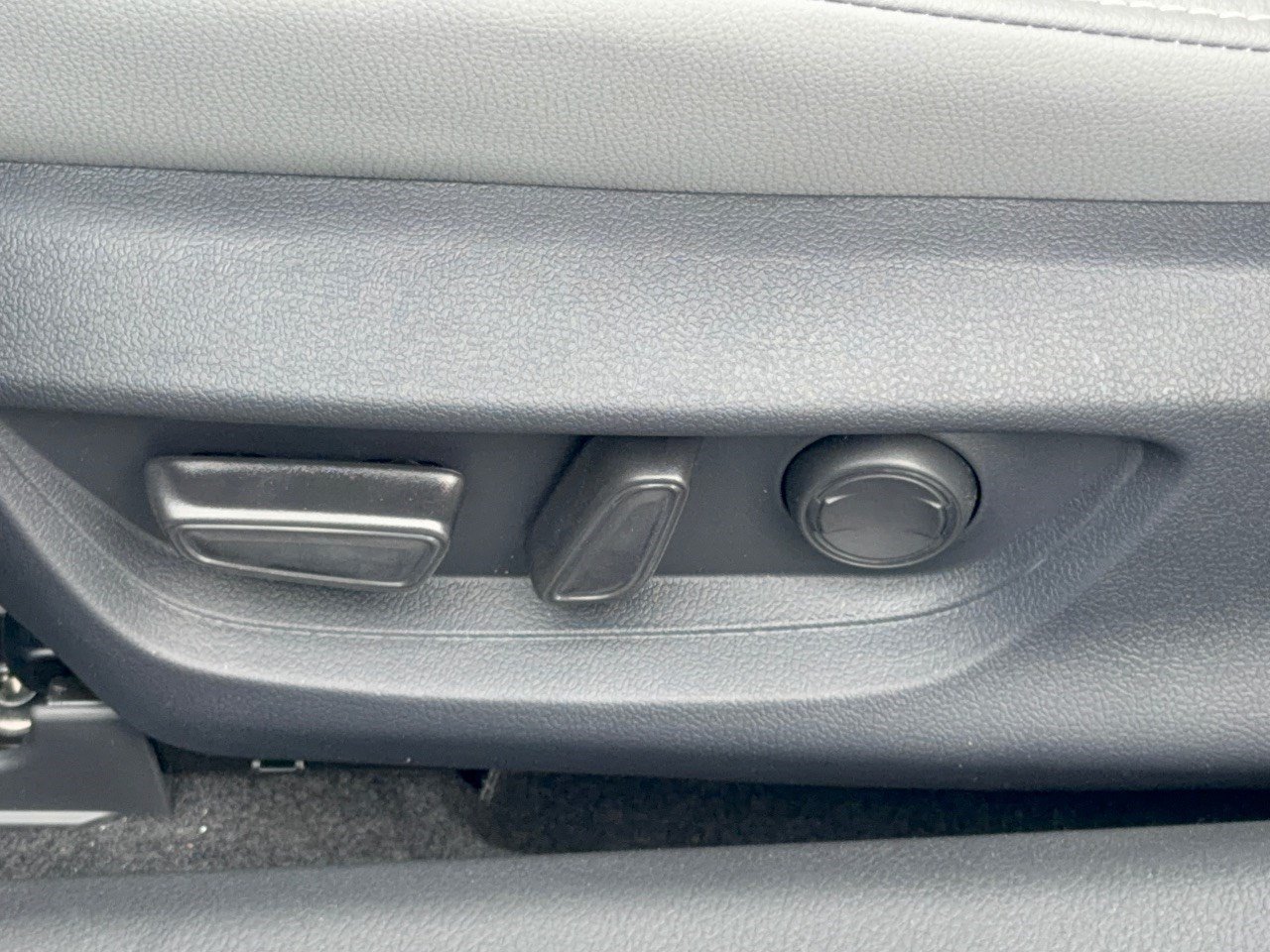 Used 2026 Toyota Camry SE FWD image 16
