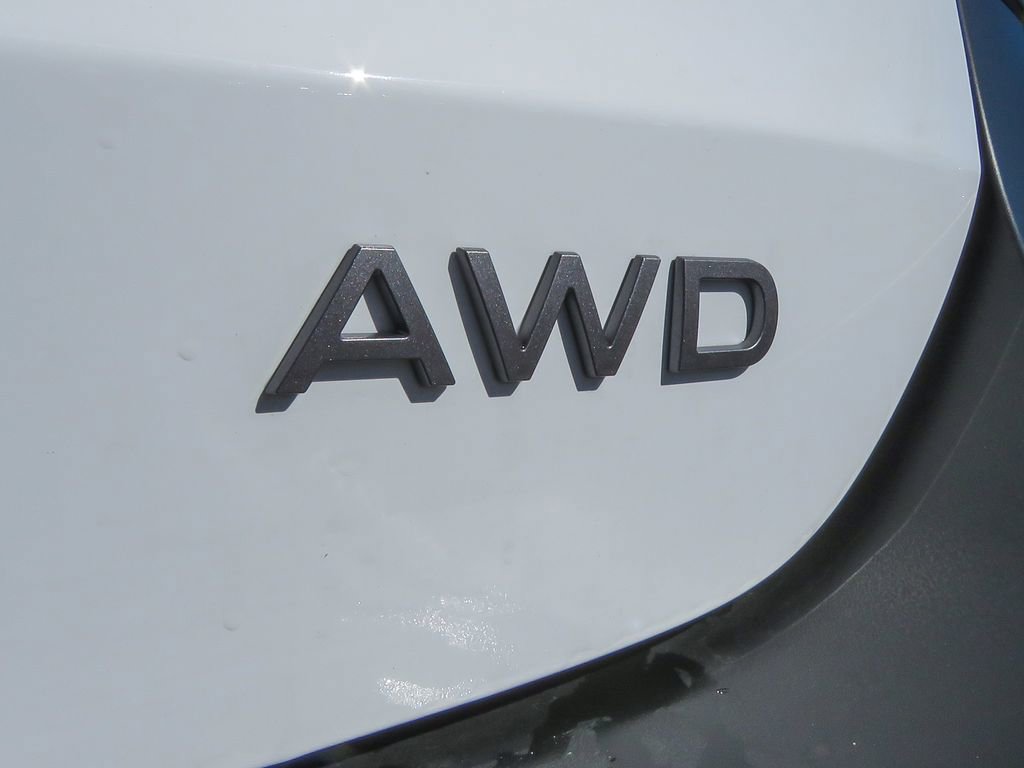 Certified 2025 Nissan Kicks SV image 8