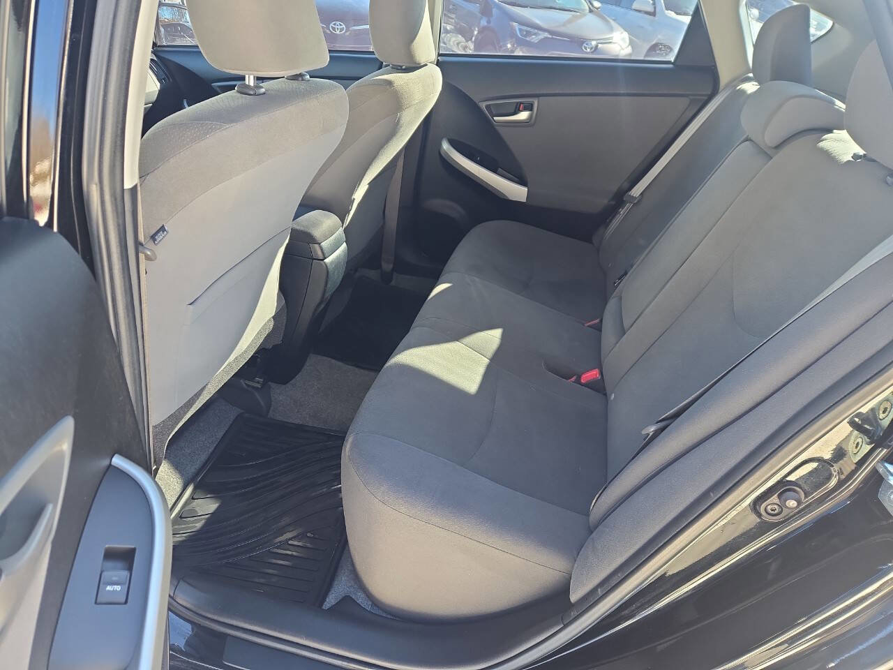 Used 2014 Toyota Prius Three image 18