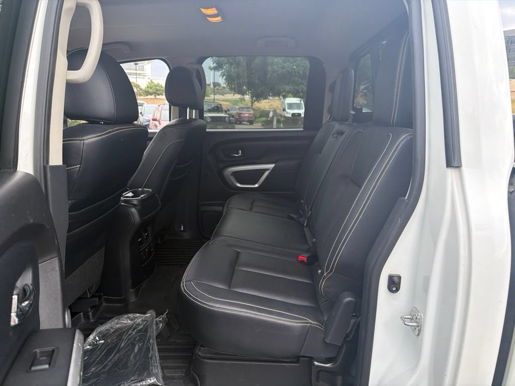 Used 2018 Nissan Titan PRO-4X w/ Pro-4x Convenience Package AWD/4WD image 10