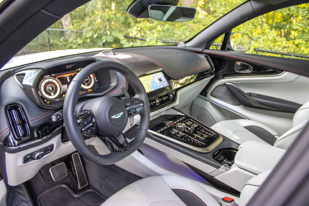 Used 2025 Aston Martin DBX 707 AWD/4WD image 9