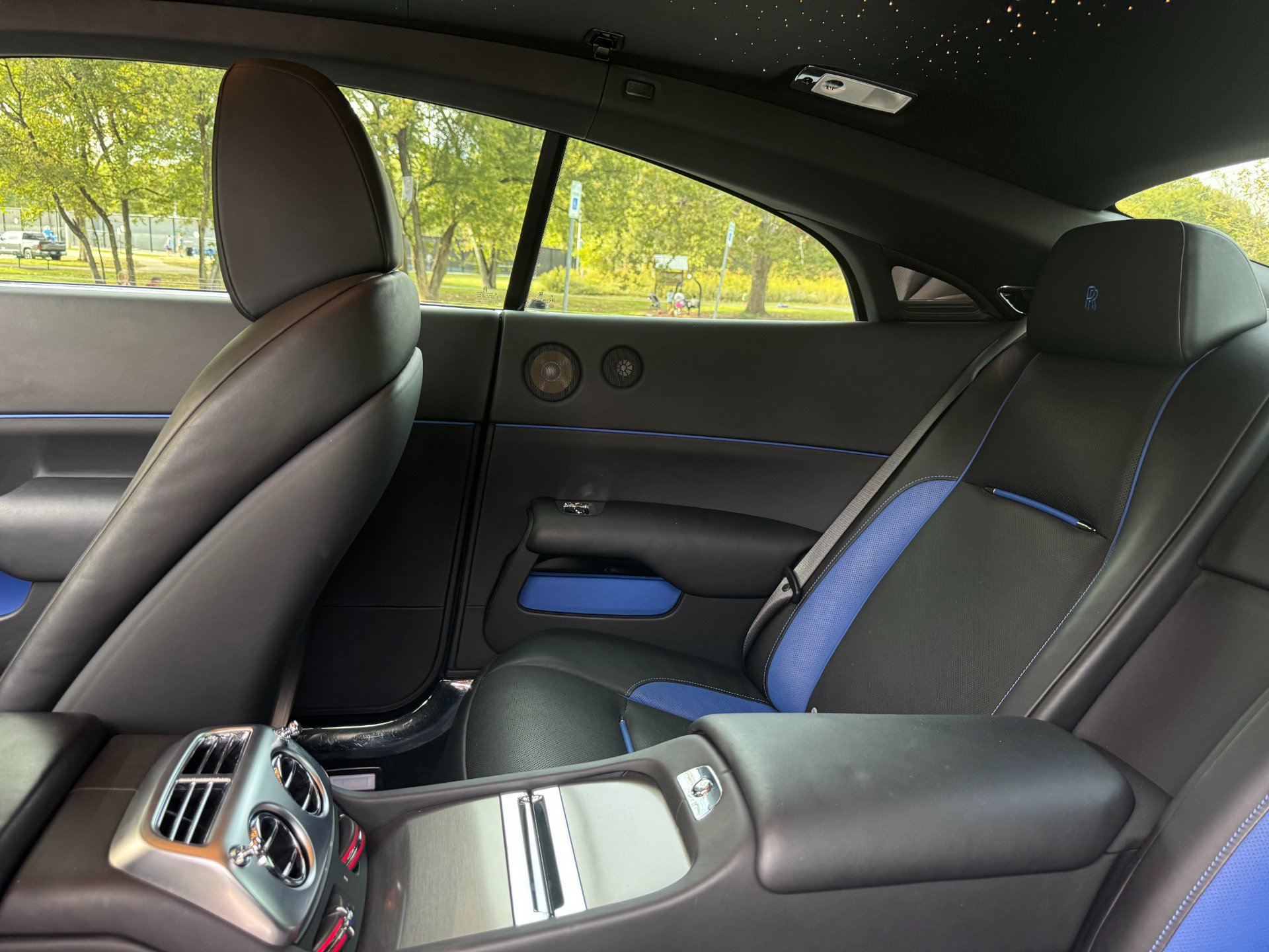 Used 2016 Rolls-Royce Wraith RWD image 30