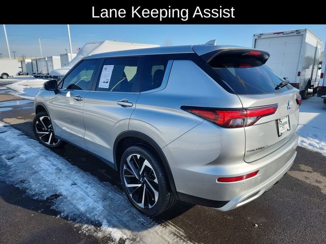Used 2024 Mitsubishi Outlander SE image 5