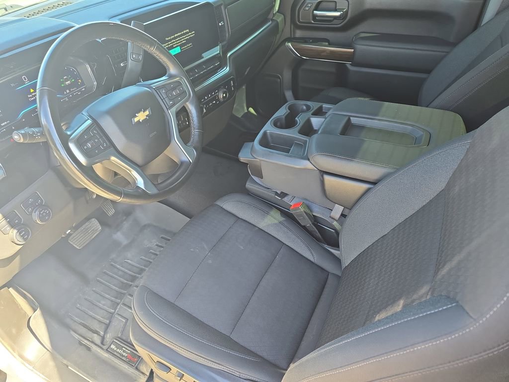 Used 2024 Chevrolet Silverado 2500 LT w/ Convenience Package image 14