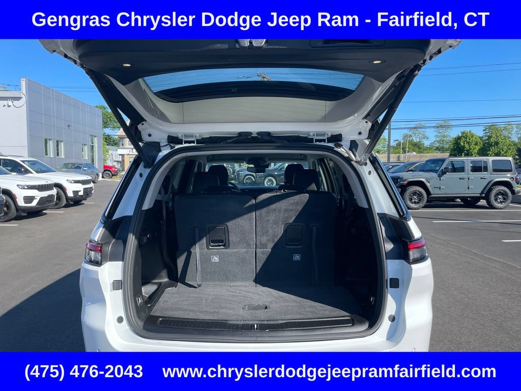 Certified 2023 Jeep Grand Cherokee L Limited w/ Black Appearance Package AWD/4WD image 26